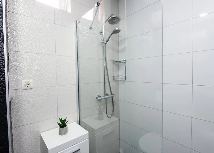 Tina * Ploce (Dubrovnik-Neretva)